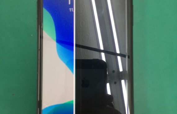 アイフォンＸの液晶破損はアットフォン豊田店へお越しください。